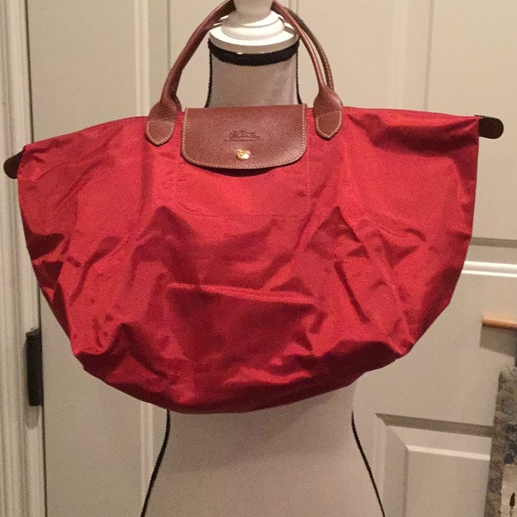 Longchamp Handbags - Original Longchamp “Le Pliage” Bag